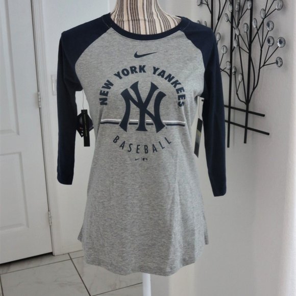 Nike Tops - New Nike New York Yankees 3/4 Sleeve T-Shirt Size Small Women's MLB